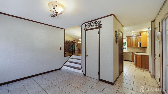 12 Nightingale Street, Edison, NJ 08820