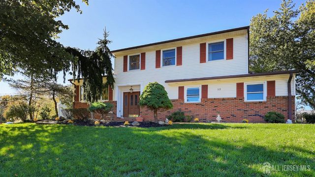 12 Nightingale Street, Edison, NJ 08820