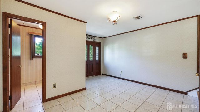 12 Nightingale Street, Edison, NJ 08820