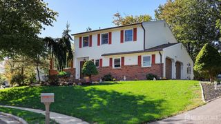 12 Nightingale Street, Edison, NJ 08820