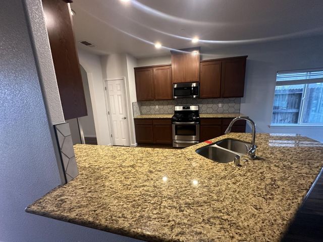 2089 Waterville Dr, Marysville, CA 95901