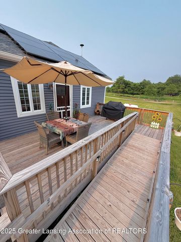 1013 E Broadway Highway, Charlotte, MI 48813