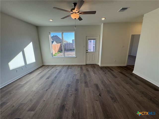 2108 Meridian Loop, Temple, TX 76504