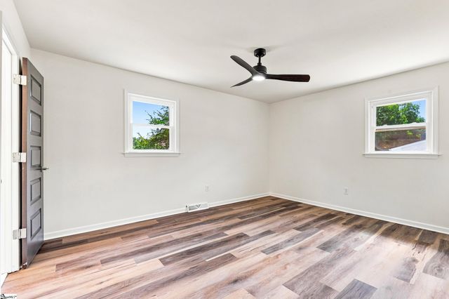 401 Wemberly Lane, Simpsonville, SC 29681