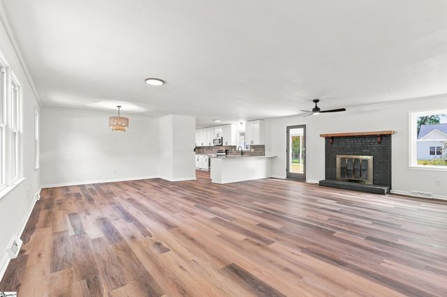 401 Wemberly Lane, Simpsonville, SC 29681