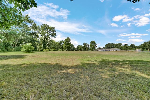 679 N 700 W, Hobart, IN 46342