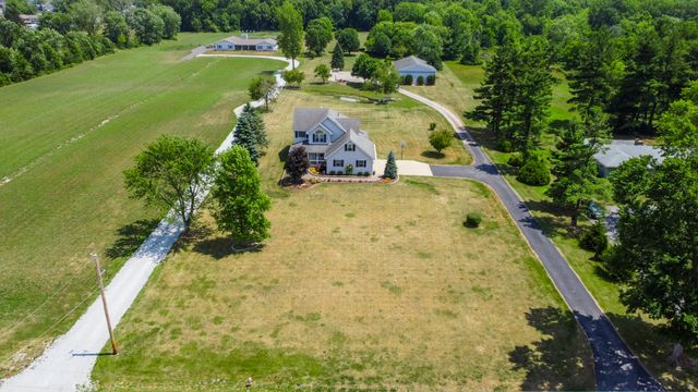 679 N 700 W, Hobart, IN 46342