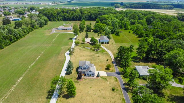 679 N 700 W, Hobart, IN 46342