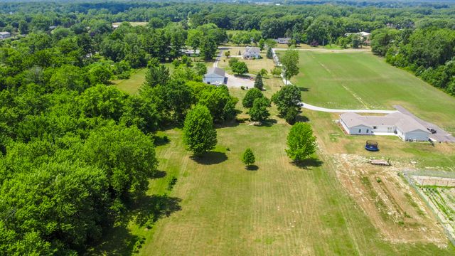 679 N 700 W, Hobart, IN 46342