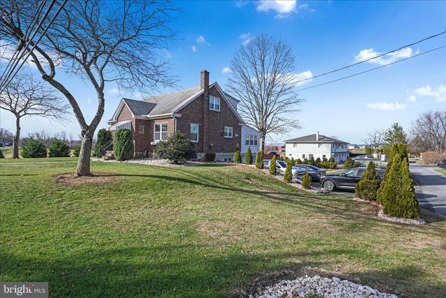 401 PARK RD, Fleetwood, PA 19522