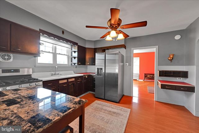 401 PARK RD, Fleetwood, PA 19522