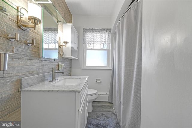 401 PARK RD, Fleetwood, PA 19522