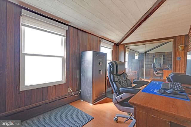 401 PARK RD, Fleetwood, PA 19522