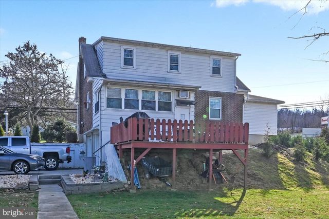 401 PARK RD, Fleetwood, PA 19522