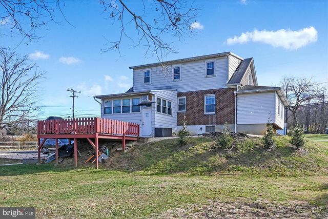 401 PARK RD, Fleetwood, PA 19522