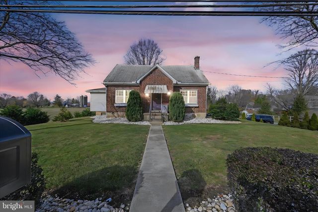 401 PARK RD, Fleetwood, PA 19522