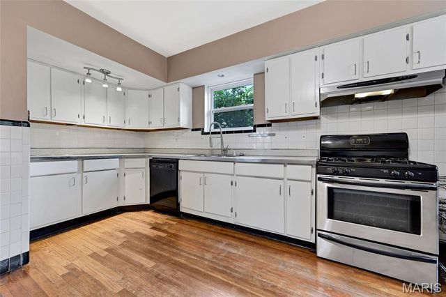 6563 Hoffman Avenue, St Louis, MO 63139