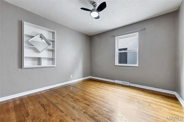 6563 Hoffman Avenue, St Louis, MO 63139