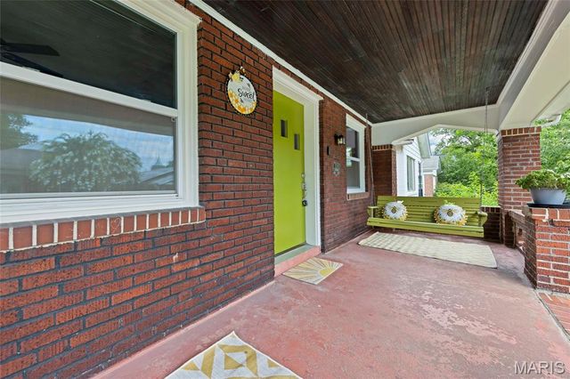 6563 Hoffman Avenue, St Louis, MO 63139