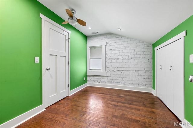 6563 Hoffman Avenue, St Louis, MO 63139