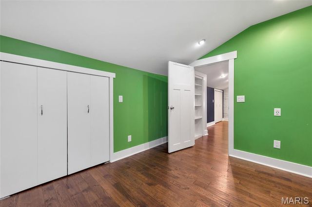 6563 Hoffman Avenue, St Louis, MO 63139