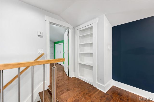 6563 Hoffman Avenue, St Louis, MO 63139