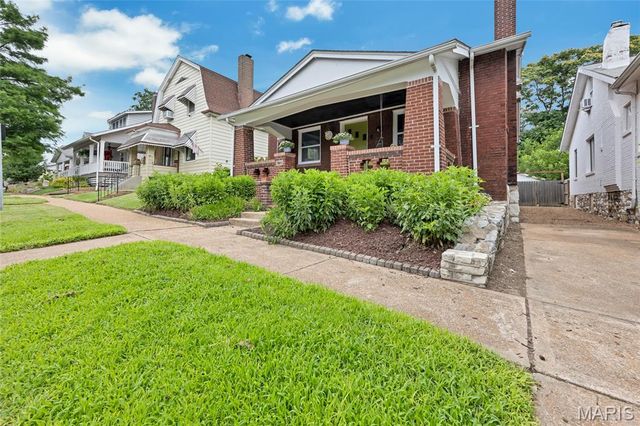 6563 Hoffman Avenue, St Louis, MO 63139