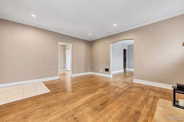 6563 Hoffman Avenue, St Louis, MO 63139