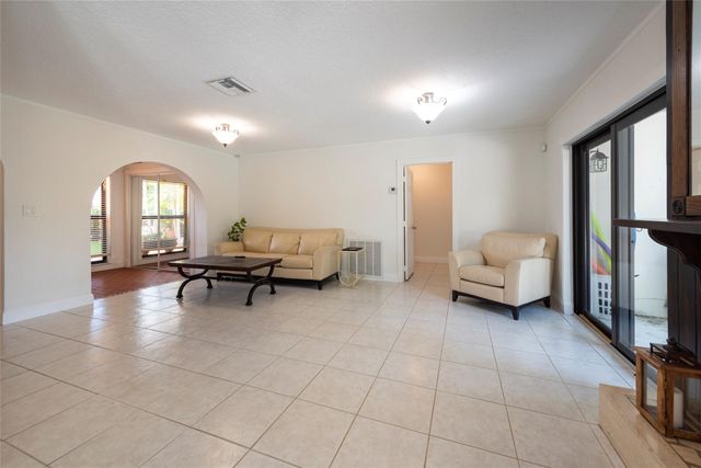 3412 Leigh Rd, Pompano Beach, FL 33062