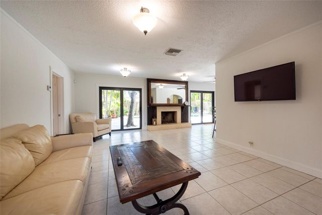 3412 Leigh Rd, Pompano Beach, FL 33062