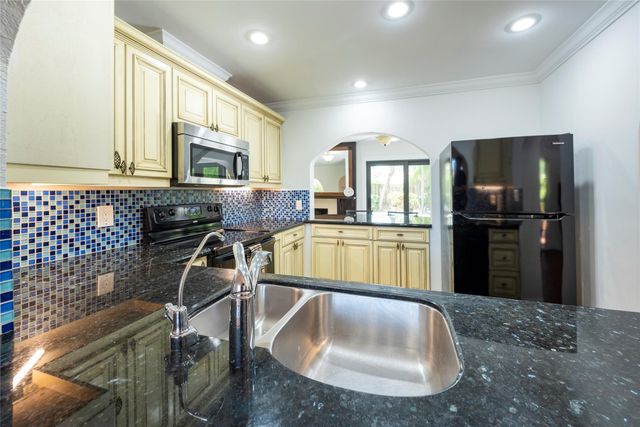 3412 Leigh Rd, Pompano Beach, FL 33062