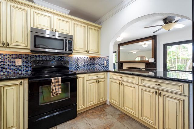 3412 Leigh Rd, Pompano Beach, FL 33062