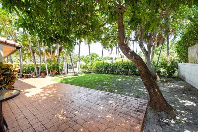 3412 Leigh Rd, Pompano Beach, FL 33062