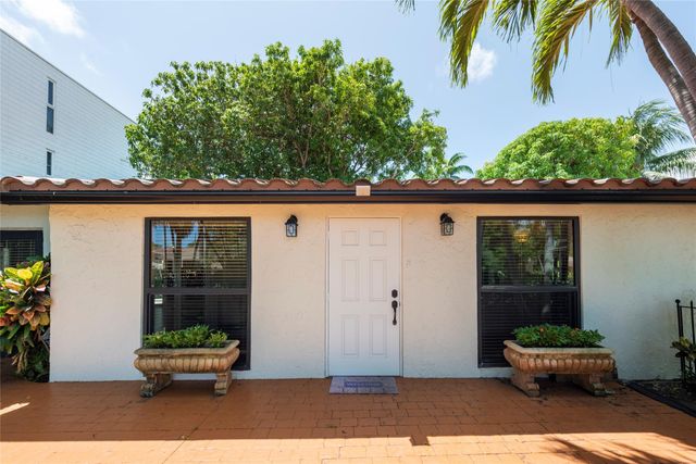 3412 Leigh Rd, Pompano Beach, FL 33062