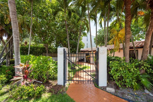 3412 Leigh Rd, Pompano Beach, FL 33062