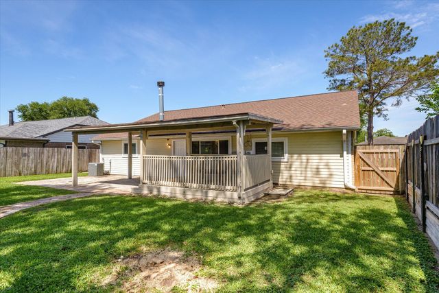 2507 Kings Chapel Road, Friendswood, TX 77546