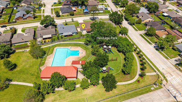 2507 Kings Chapel Road, Friendswood, TX 77546