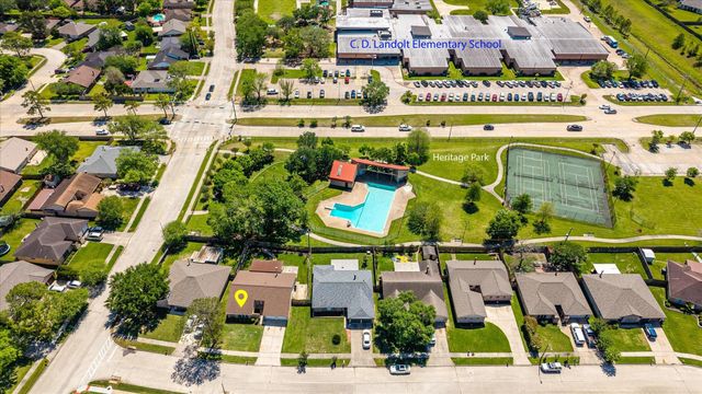 2507 Kings Chapel Road, Friendswood, TX 77546