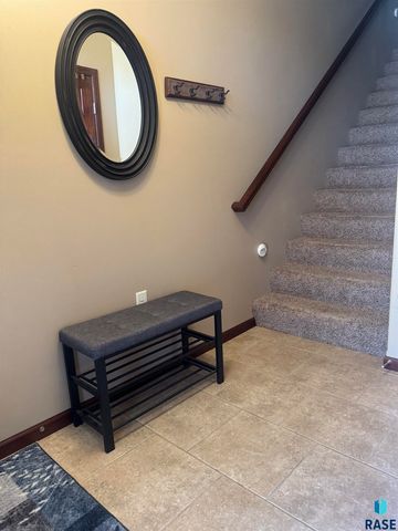 6509 S Tomar Rd Road 3, Sioux Falls, SD 57108