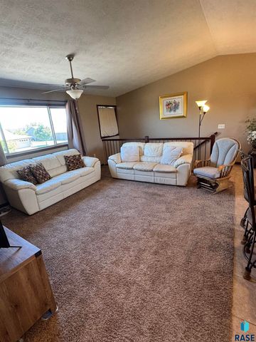 6509 S Tomar Rd Apt 3, Sioux Falls, SD 57108