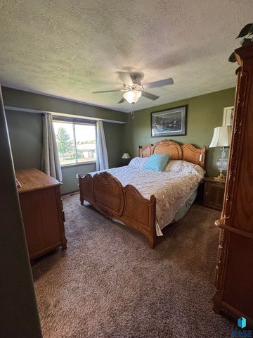 6509 S Tomar Rd Apt 3, Sioux Falls, SD 57108