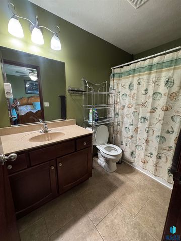 6509 S Tomar Rd Apt 3, Sioux Falls, SD 57108
