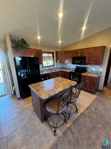 6509 S Tomar Rd Apt 3, Sioux Falls, SD 57108