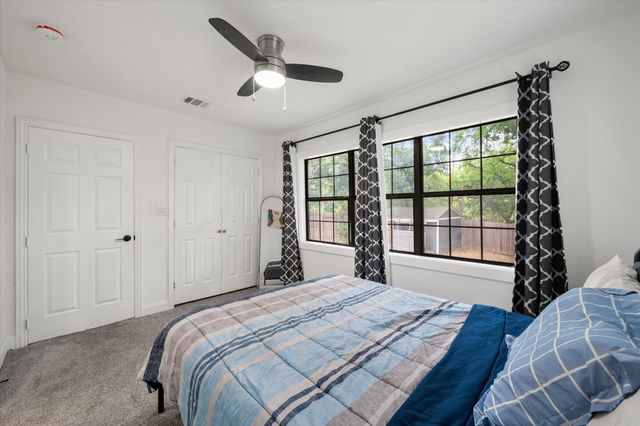 2859 W Brooklyn Avenue, Dallas, TX 75211