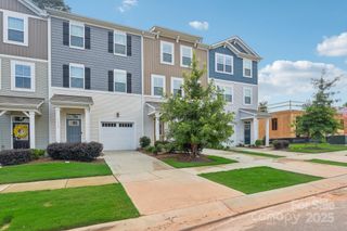 1134 Keydet Drive, Charlotte, NC 28216