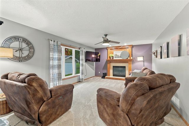 2306 NW Park Meadows Drive, Ankeny, IA 50023