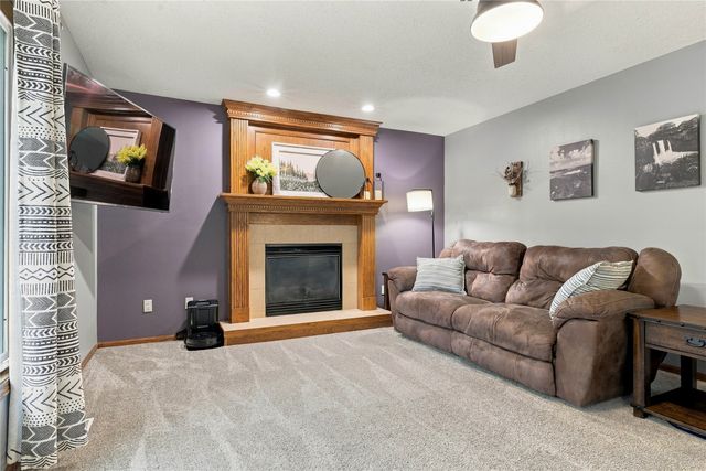 2306 NW Park Meadows Drive, Ankeny, IA 50023