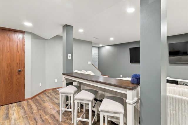 2306 NW Park Meadows Drive, Ankeny, IA 50023
