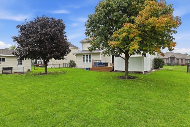 2306 NW Park Meadows Drive, Ankeny, IA 50023