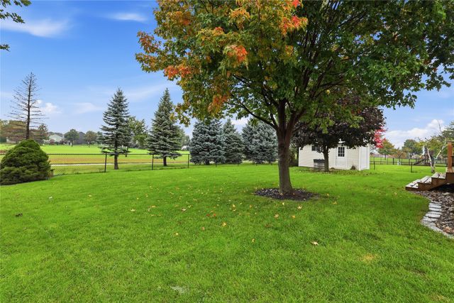 2306 NW Park Meadows Drive, Ankeny, IA 50023